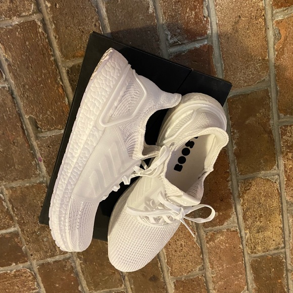 Adidas Ultraboost 19 - Picture 4 of 4